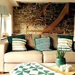 Petite Maison à Oneux Village Appartamento *